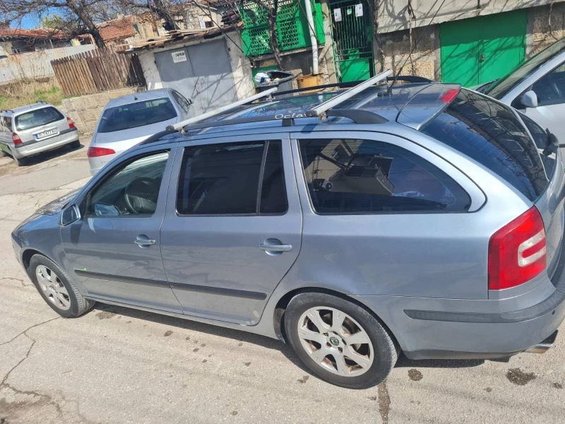 Skoda Octavia FSI, снимка 5 - Автомобили и джипове - 47600129