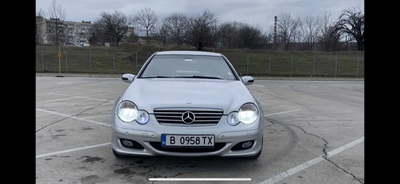 Mercedes-Benz C 200, снимка 2 - Автомобили и джипове - 47488096