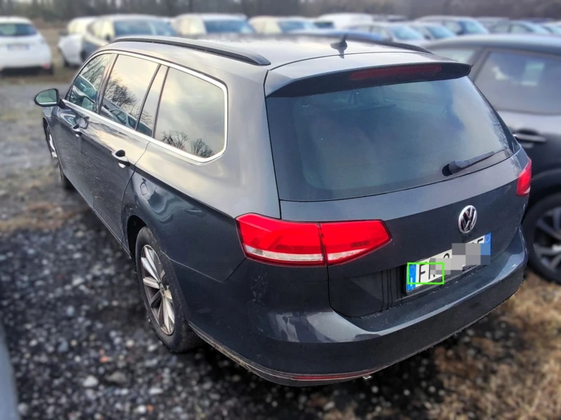 VW Passat 1.6 tdi 120 cv DSG, снимка 4 - Автомобили и джипове - 48752419