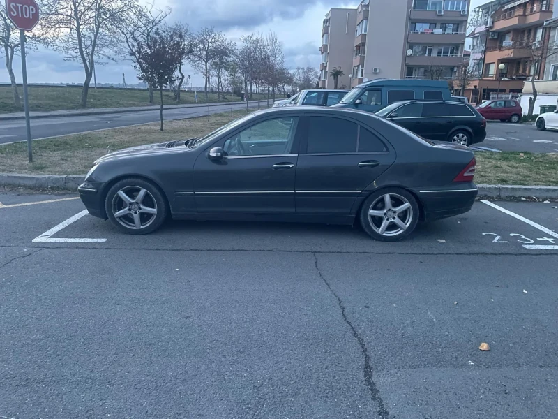 Mercedes-Benz C 240, снимка 2 - Автомобили и джипове - 49222606