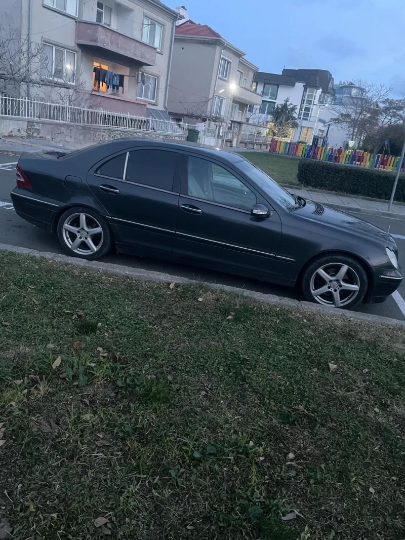 Mercedes-Benz C 240, снимка 3 - Автомобили и джипове - 49222606