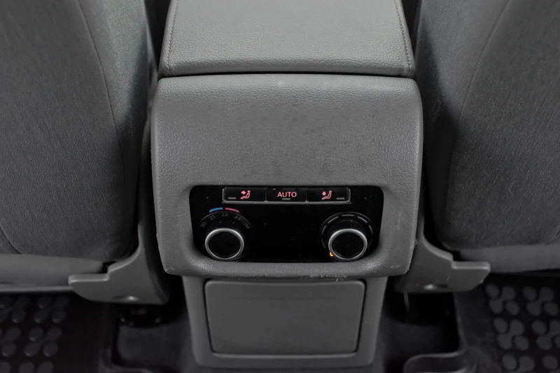 Seat Alhambra 2.0 TDI - ECOMOTIVE - 6+ 1 - 140 кс., снимка 15 - Автомобили и джипове - 49350249