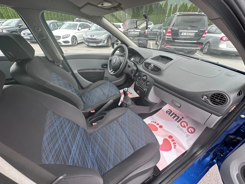 Renault Clio 1.2i - КЛИМАТИК, снимка 10 - Автомобили и джипове - 50208220