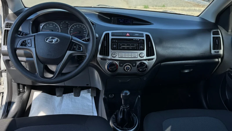 Hyundai I20, снимка 12 - Автомобили и джипове - 52558032