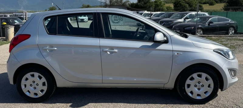 Hyundai I20, снимка 7 - Автомобили и джипове - 52558032