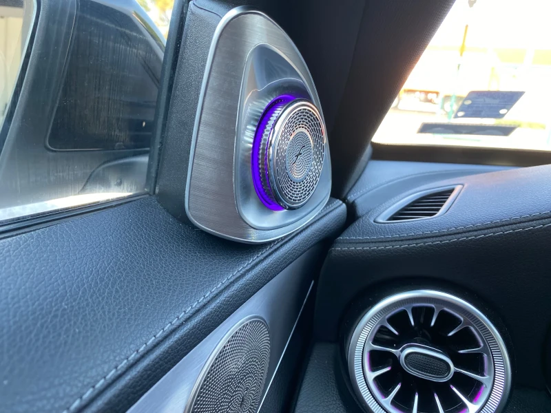 Mercedes-Benz C 63 AMG FACELIFT ОБСЛУЖЕН РЕАЛНИ КМ, снимка 10 - Автомобили и джипове - 51353881