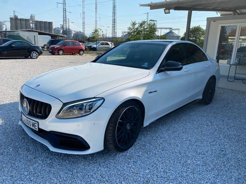 Mercedes-Benz C 63 AMG FACELIFT ОБСЛУЖЕН РЕАЛНИ КМ, снимка 2 - Автомобили и джипове - 51353881