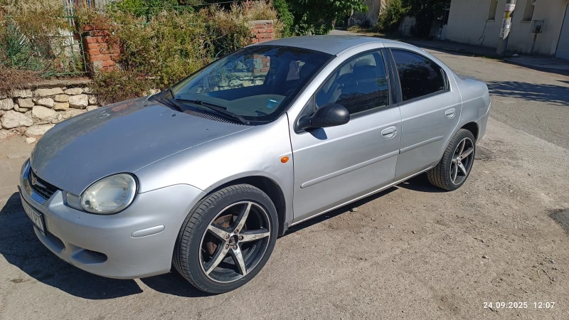 Chrysler Neon 2.0 Газ, снимка 5 - Автомобили и джипове - 52283867