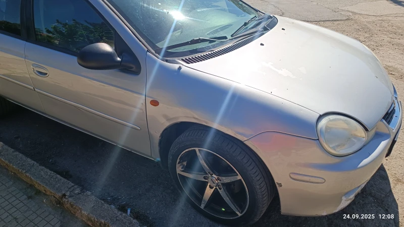 Chrysler Neon 2.0 Газ, снимка 2 - Автомобили и джипове - 52283867