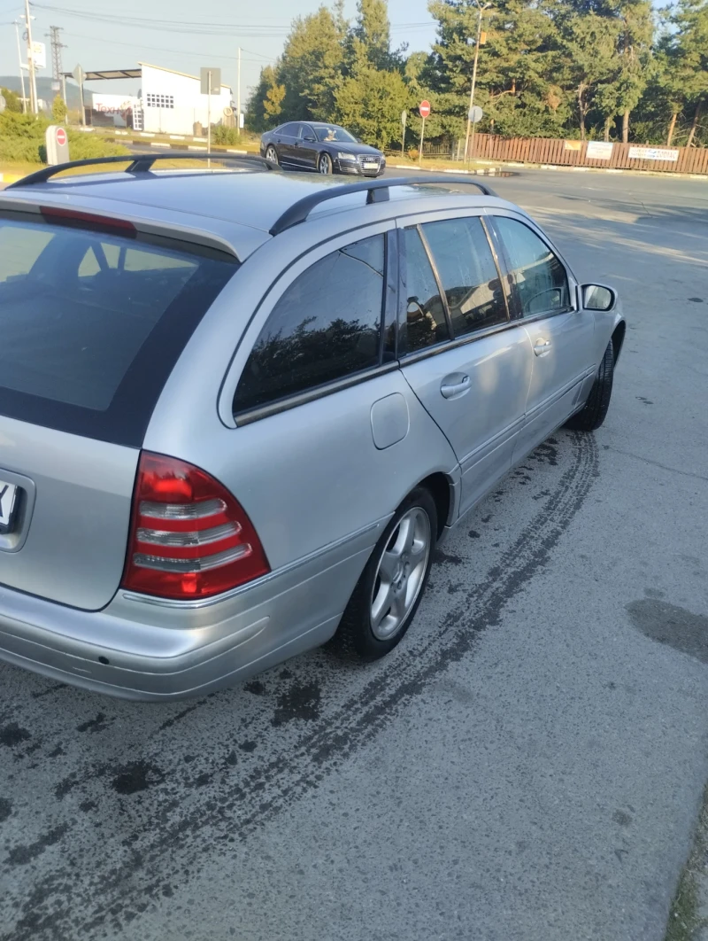 Mercedes-Benz C 220 C220, снимка 7 - Автомобили и джипове - 52674323