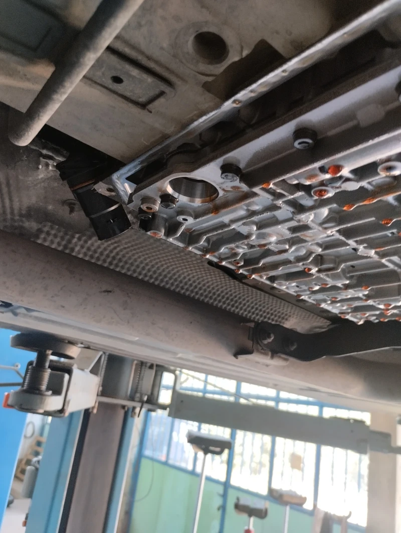 Mercedes-Benz C 220 C220, снимка 9 - Автомобили и джипове - 52674323