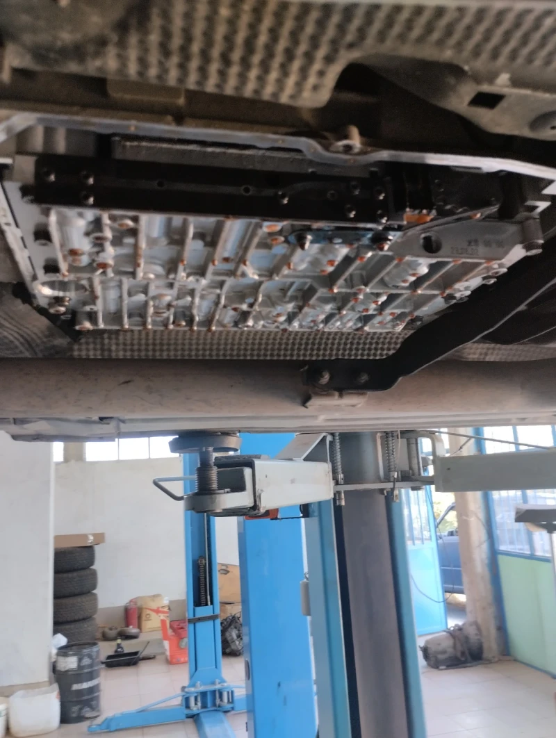 Mercedes-Benz C 220 C220, снимка 12 - Автомобили и джипове - 52674323