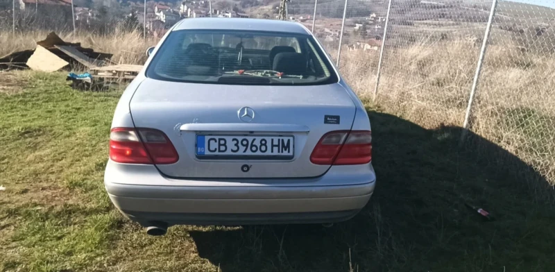 Mercedes-Benz CLK, снимка 6 - Автомобили и джипове - 52751363