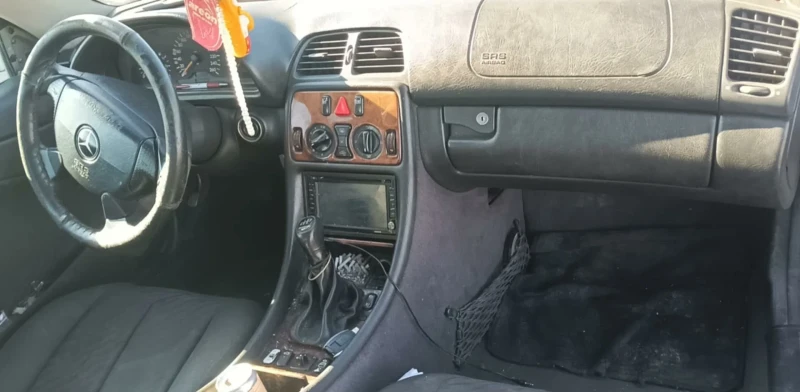 Mercedes-Benz CLK, снимка 7 - Автомобили и джипове - 52751363
