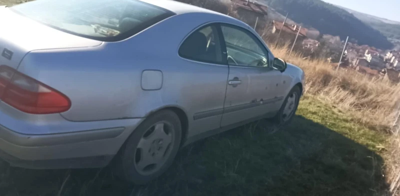 Mercedes-Benz CLK, снимка 5 - Автомобили и джипове - 52751363