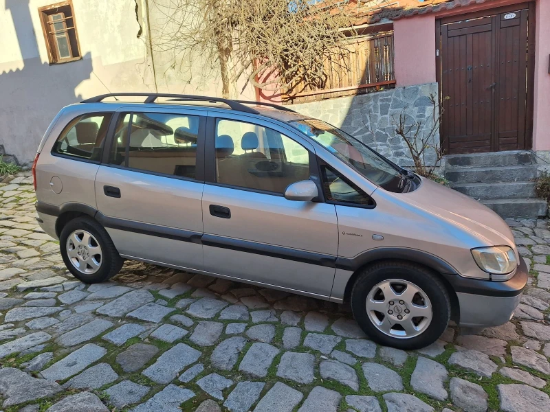 Opel Zafira 1.8 газ бензин 7 местен , снимка 7 - Автомобили и джипове - 53041845