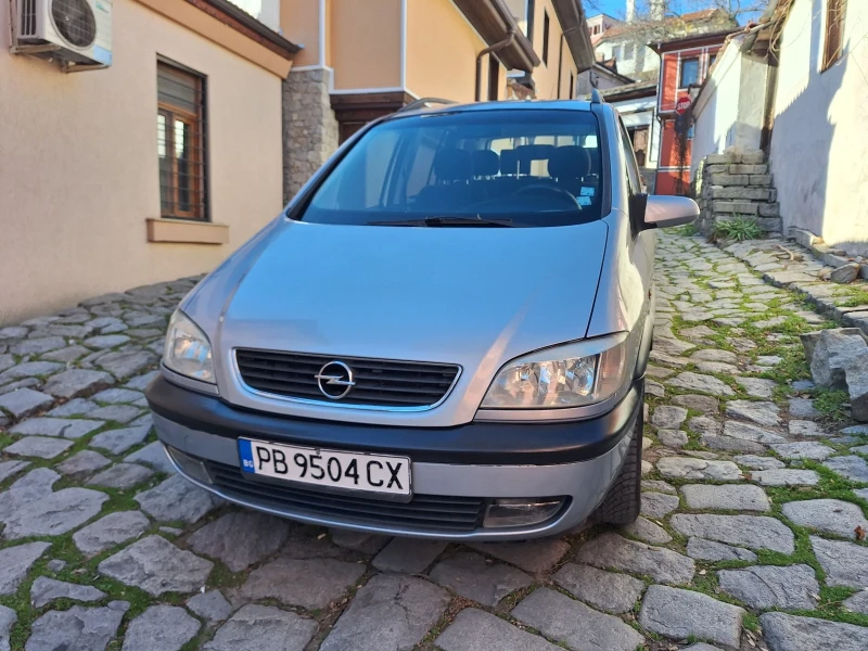 Opel Zafira 1.8 газ бензин 7 местен , снимка 9 - Автомобили и джипове - 53041845