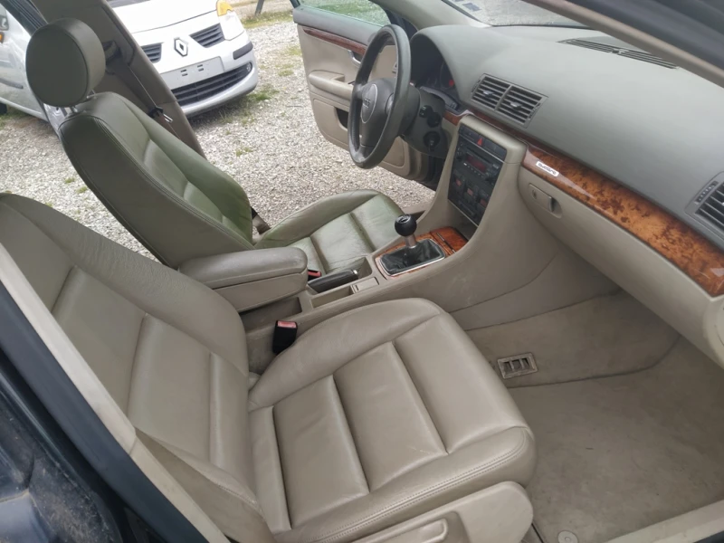 Audi A4 2, 5 Quattro, снимка 13 - Автомобили и джипове - 53202562
