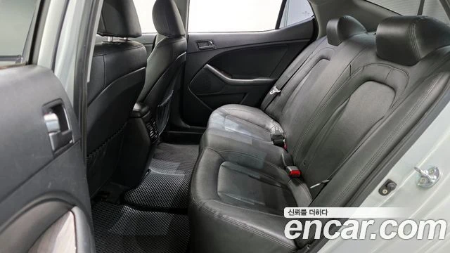 Kia K5, снимка 12 - Автомобили и джипове - 56089271