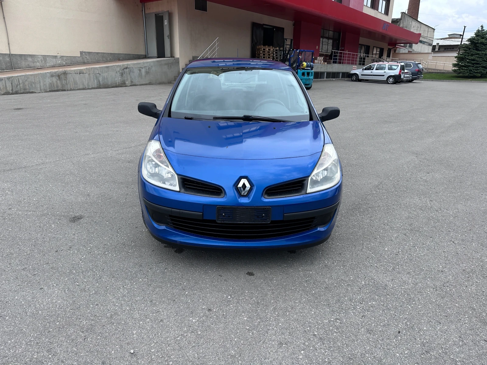 Renault Clio 1.2i - КЛИМАТИК - изображение 2