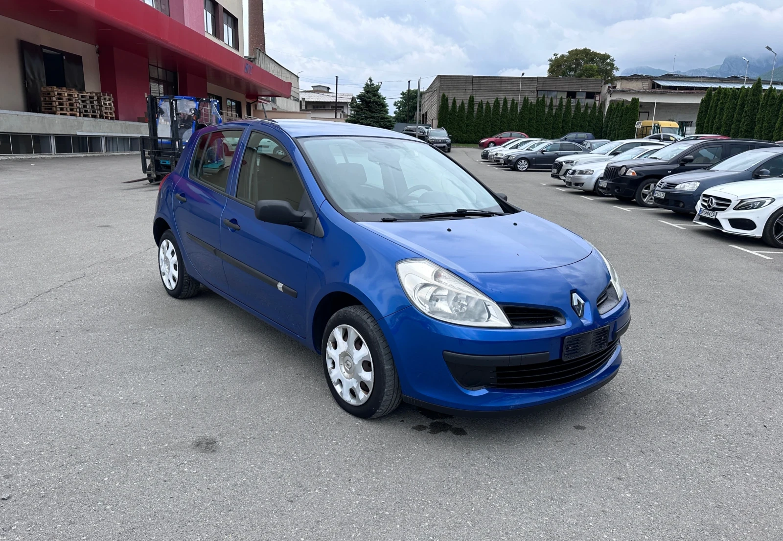 Renault Clio 1.2i - КЛИМАТИК - изображение 3