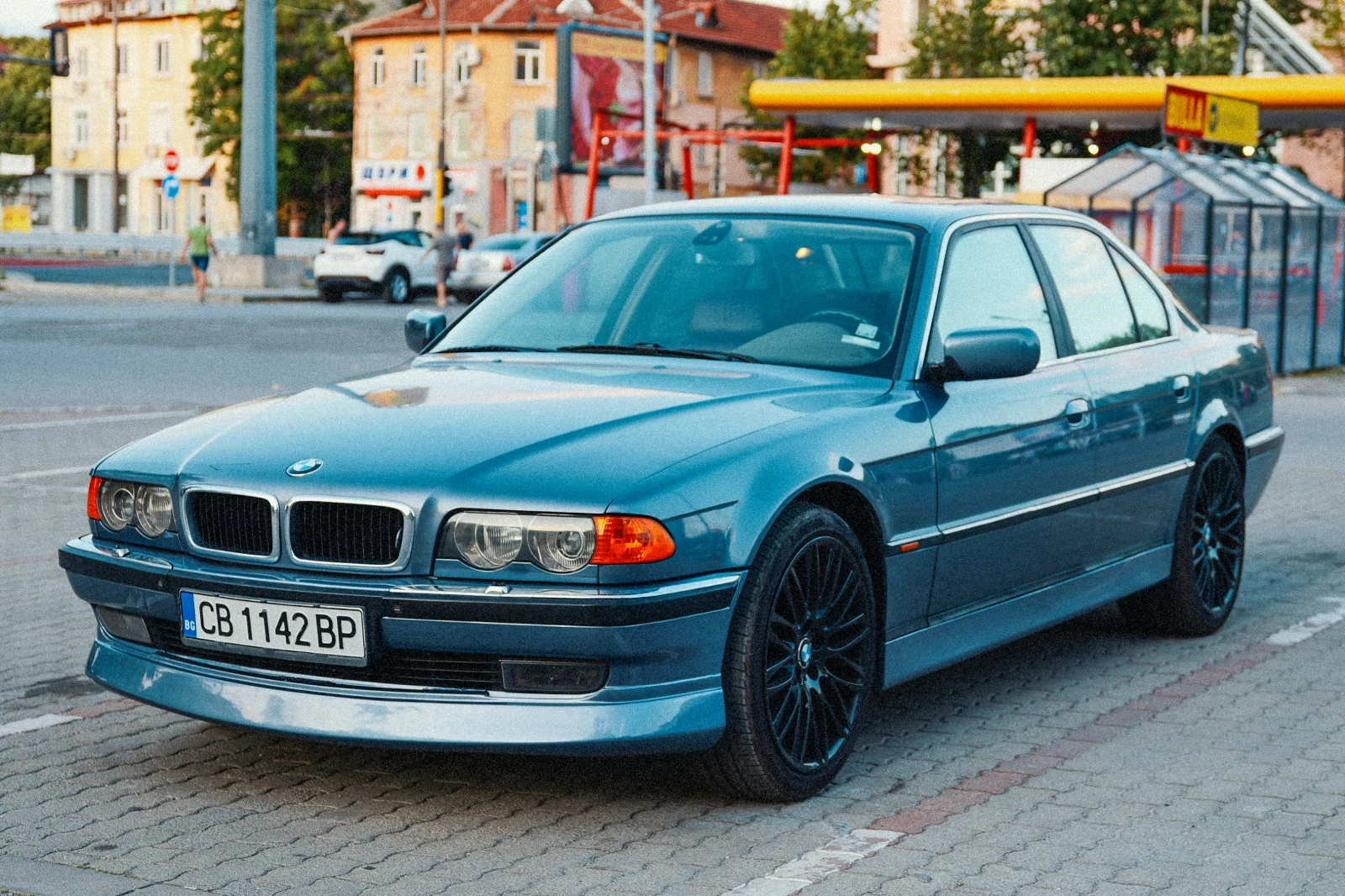 BMW 735 Газ Individual  - изображение 2