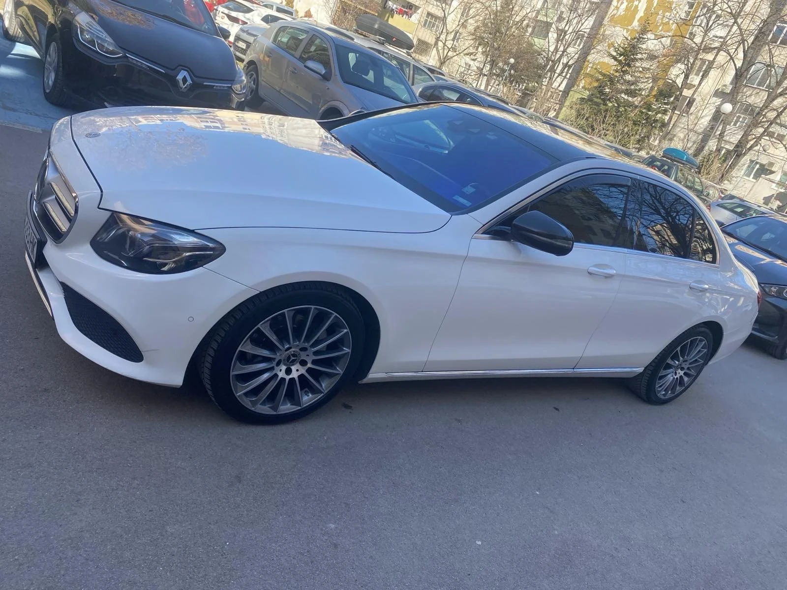Mercedes-Benz E 200  - изображение 5