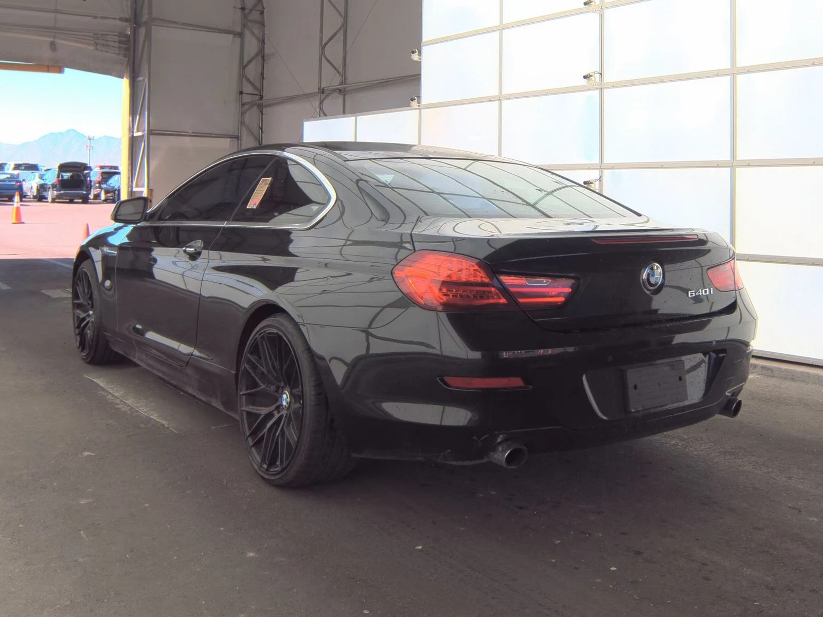 BMW 640 ПОДГРЕВ* КАМЕРА* КЕЙЛЕС* LANE* ASSIST - изображение 4