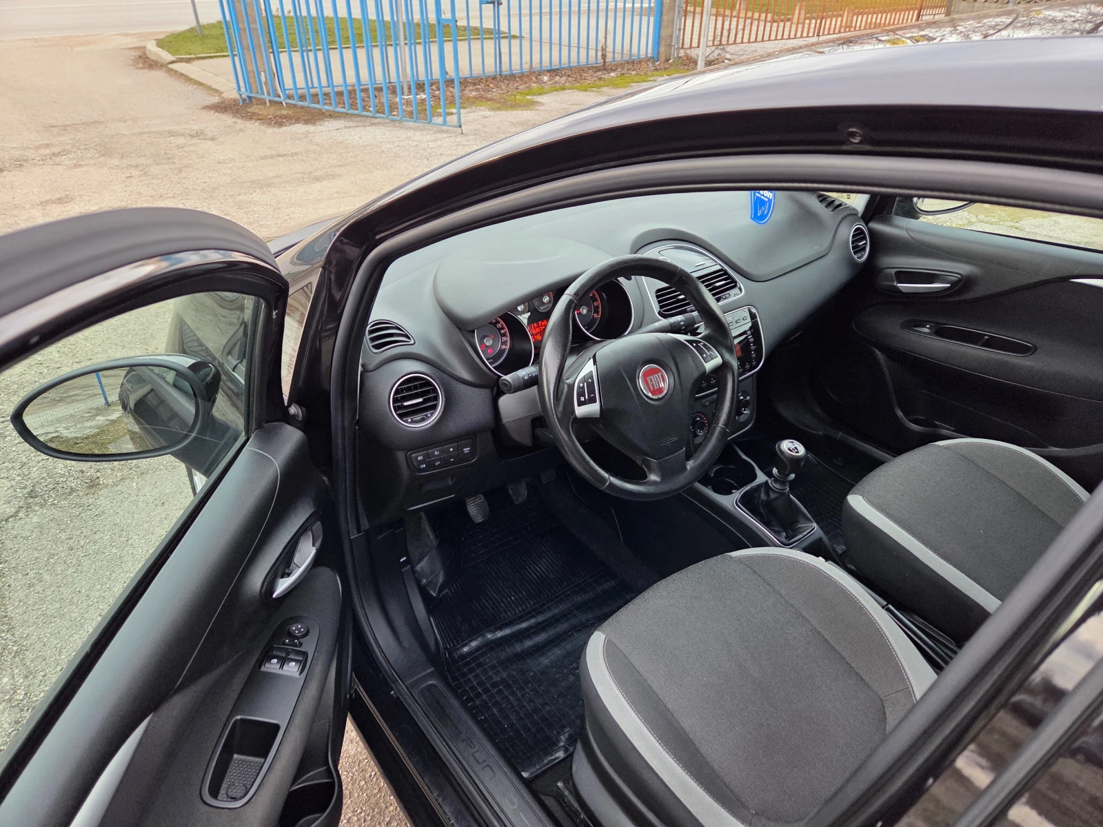 Fiat Punto III Comfort line 1.2i 8V-70Hp Euro5  | Mobile.bg � ����������� 8