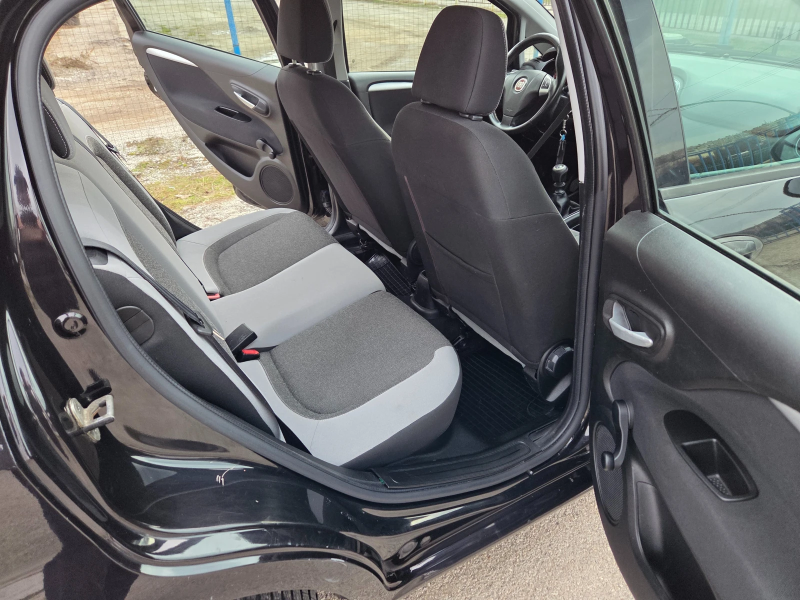 Fiat Punto III Comfort line 1.2i 8V-70Hp Euro5  | Mobile.bg � ����������� 12