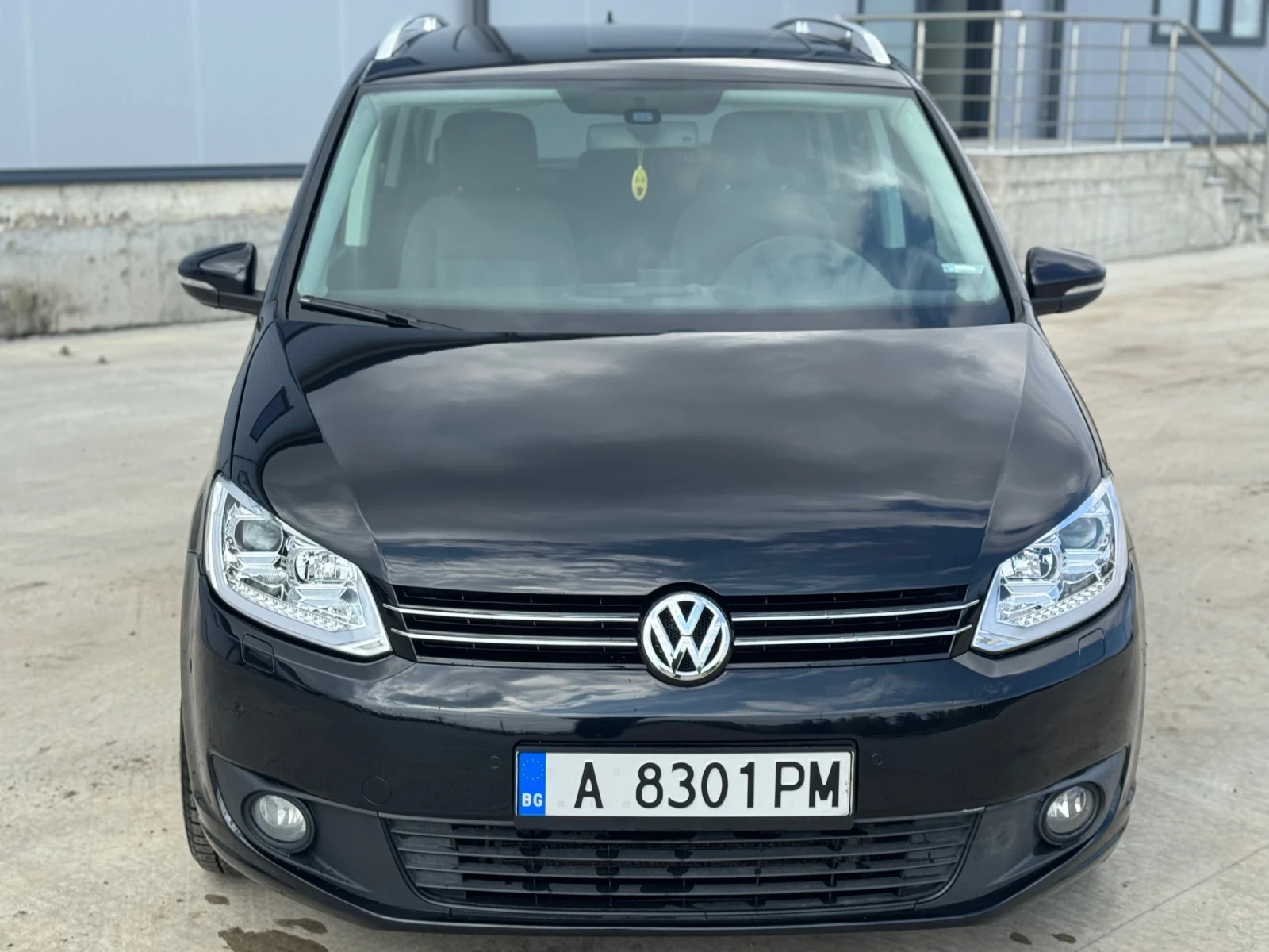 VW Touran 2.0TDI AUTOMATIC , снимка 2 - Автомобили и джипове - 54045400
