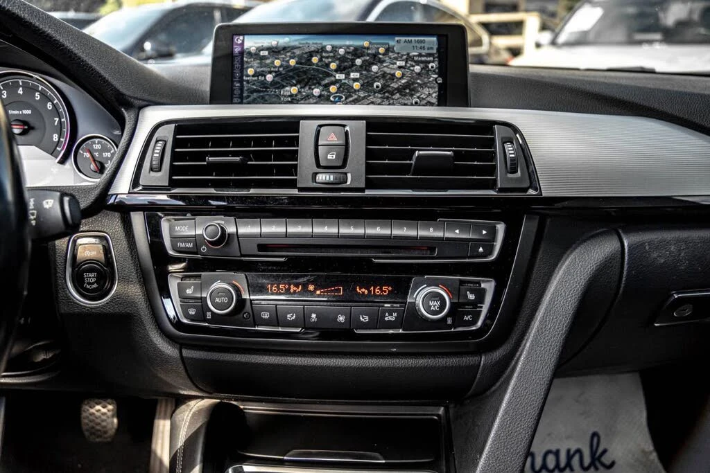 BMW M4 * КАРБОН* HARMAN* KARDON* ШИБИДАХ* KEYLESS* , снимка 10 - Автомобили и джипове - 54206254