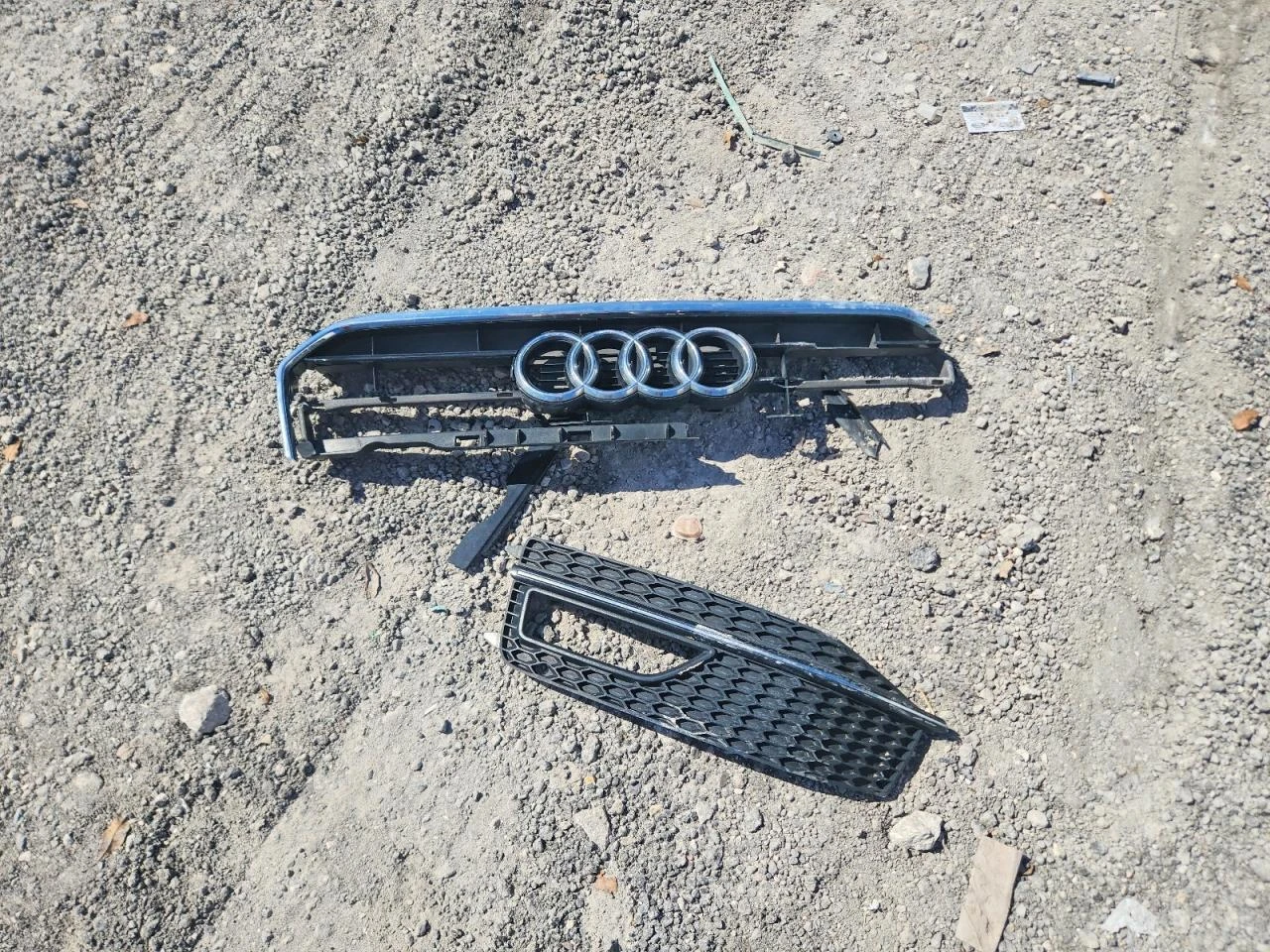 Audi A4 2.0l Premium Plus S-Line, снимка 12 - Автомобили и джипове - 54430331