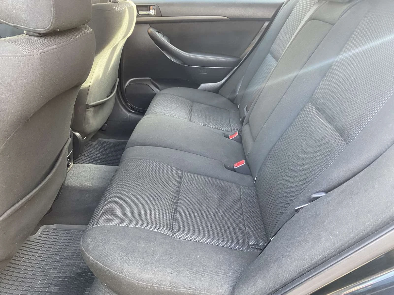 Toyota Avensis Тойота авенсис бензин -газ, снимка 10 - Автомобили и джипове - 54659855