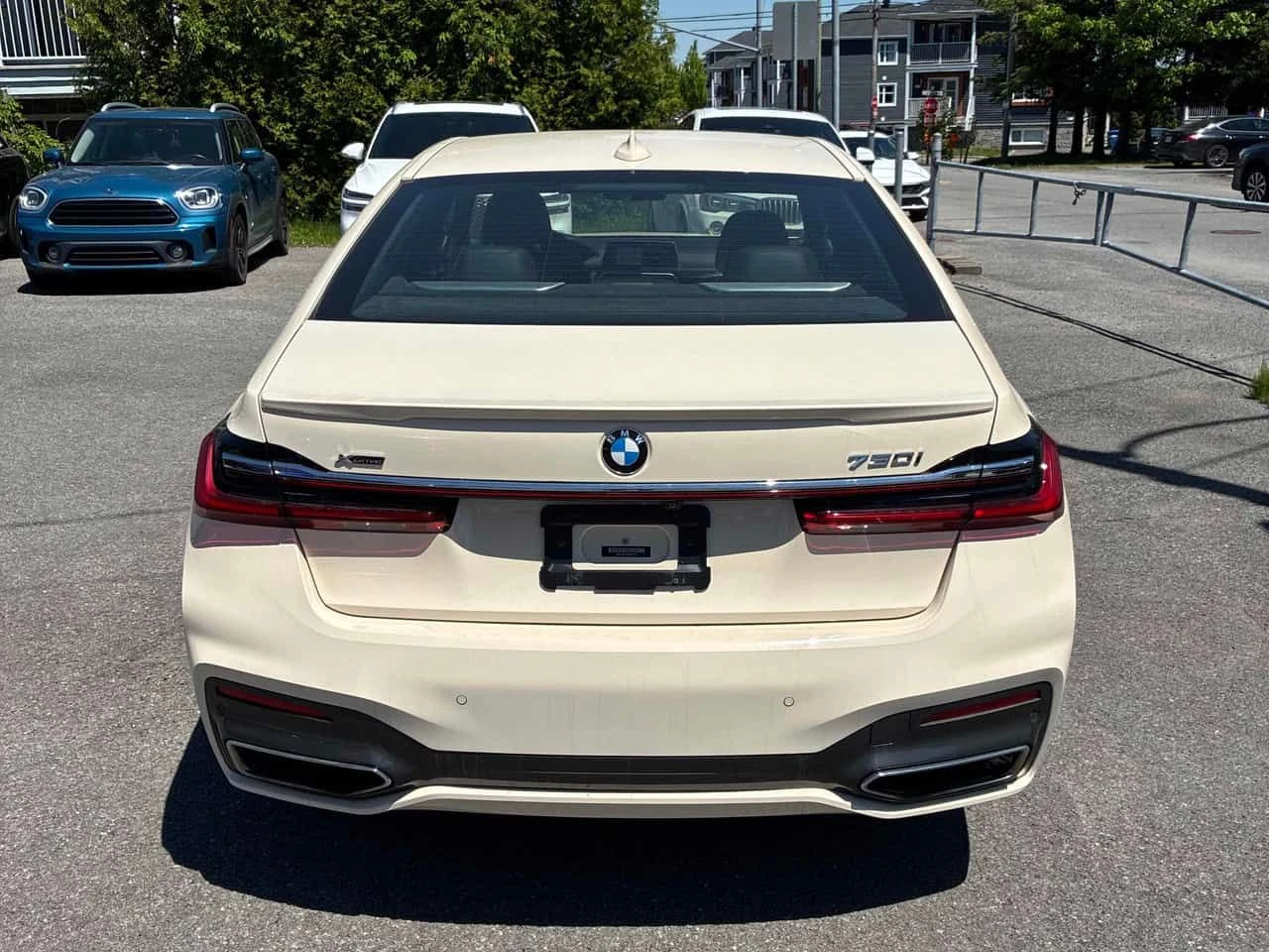 BMW 750 * ДИСТРОНИК* 360КАМЕРА* ПАНОРАМА* ОБДУХВАНЕ* , снимка 4 - Автомобили и джипове - 54849922