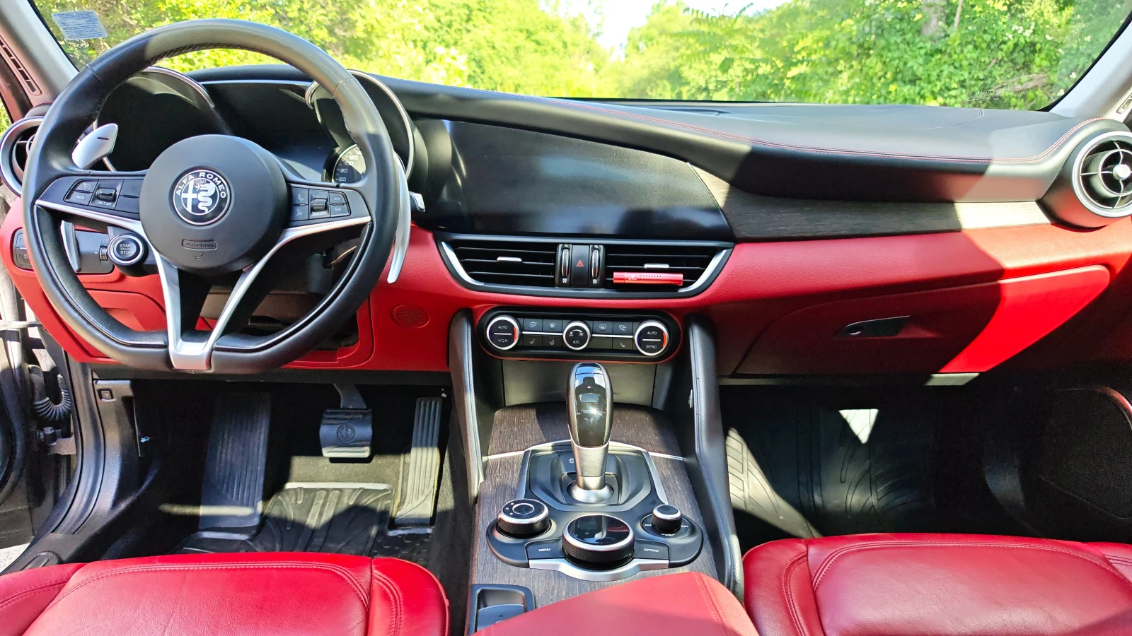Alfa Romeo Giulia Q2 Ti Sport Active Suspension Performance Package, снимка 10 - Автомобили и джипове - 54978524