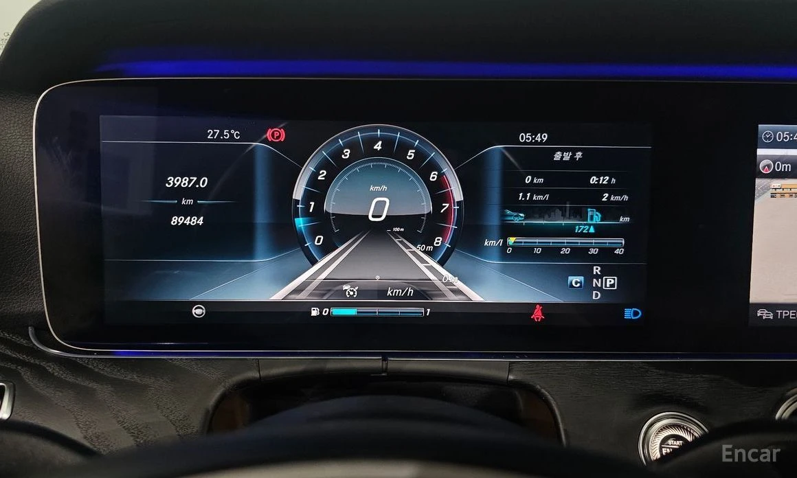 Mercedes-Benz E 300, снимка 8 - Автомобили и джипове - 55358865