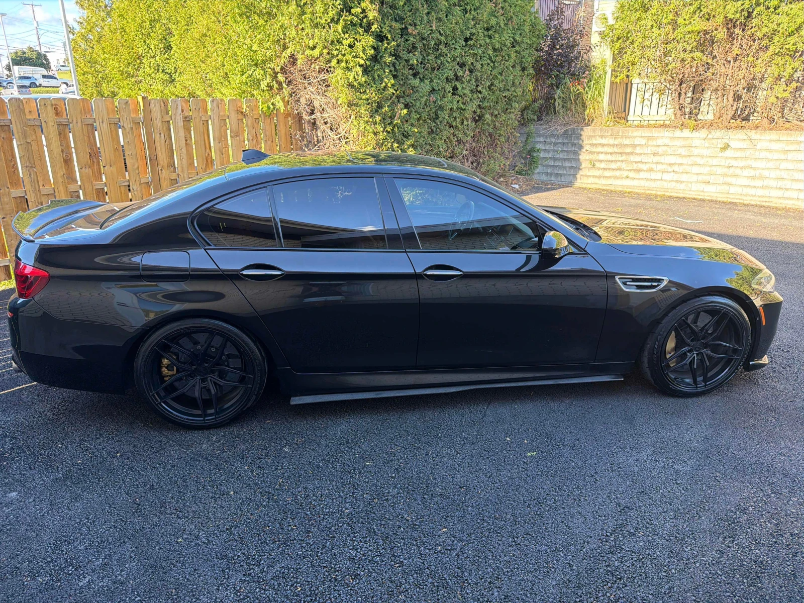 BMW M5 * БЕЗ ЗАБЕЛЕЖКИ* МАСАЖИ* ОБДУХВАНЕ* ВАКУМ* HEAD UP, снимка 4 - Автомобили и джипове - 56137021