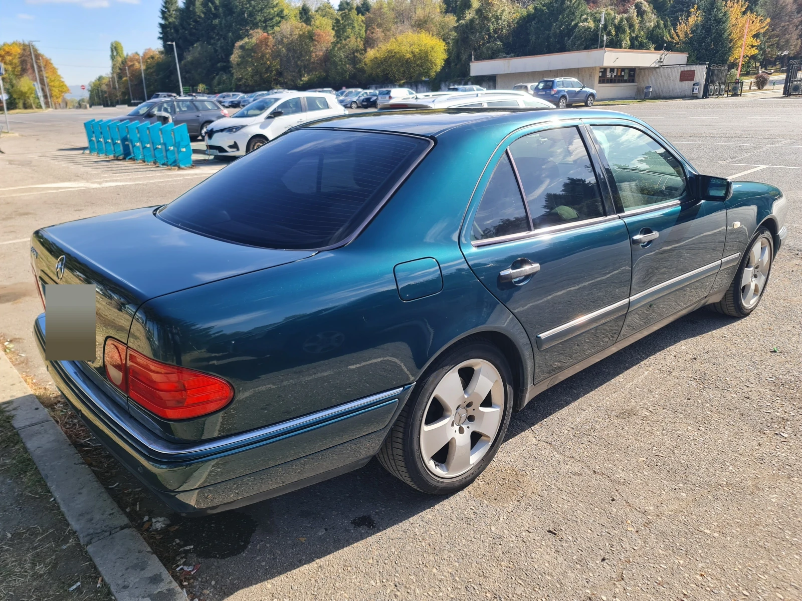 Mercedes-Benz E 320 ГАЗ, снимка 5 - Автомобили и джипове - 56617993