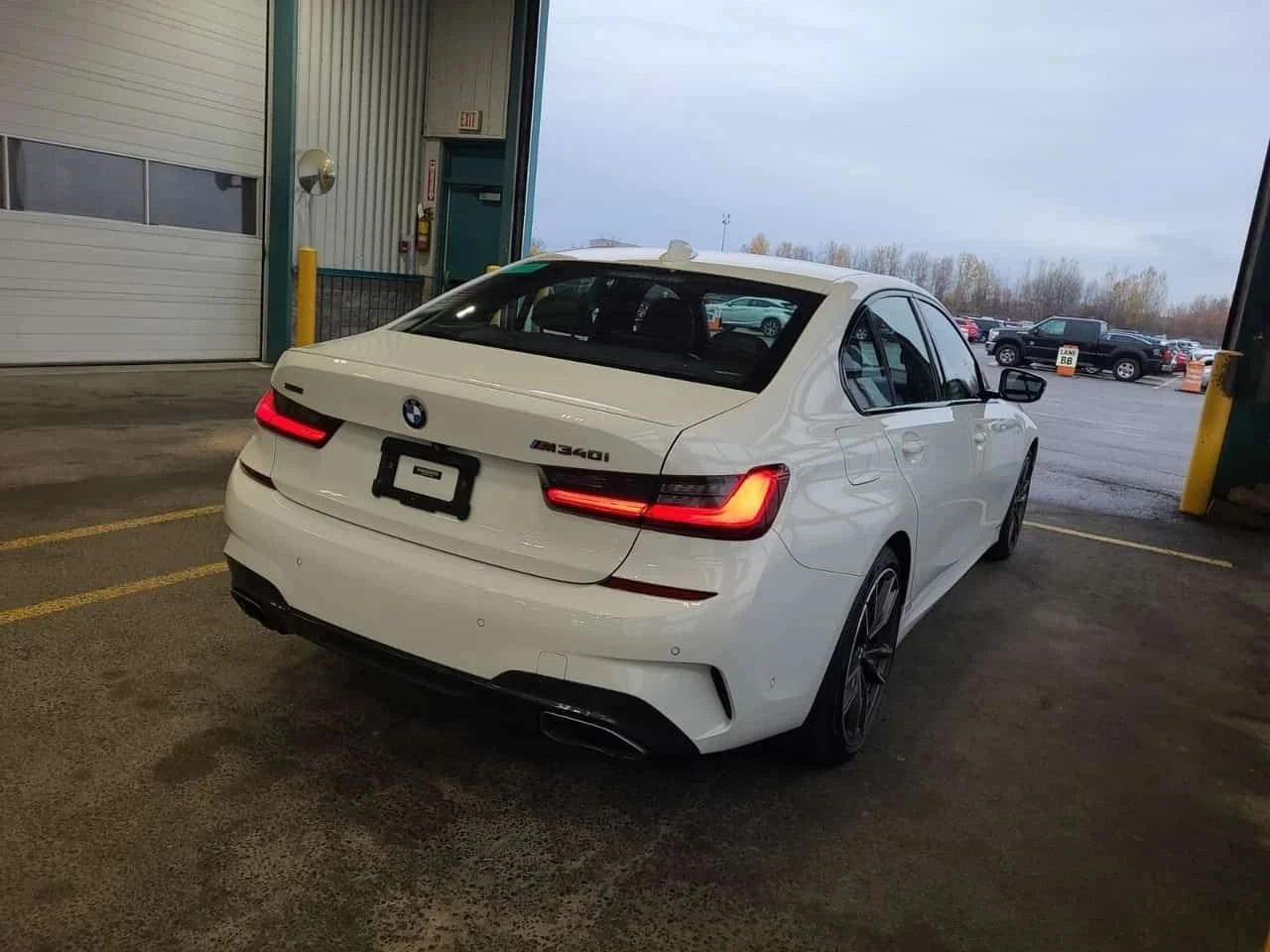 BMW 340, снимка 2 - Автомобили и джипове - 56688654