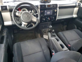 Toyota Fj cruiser 4.0* BASE* 4X4* РЕАЛНИ КМ! , снимка 7