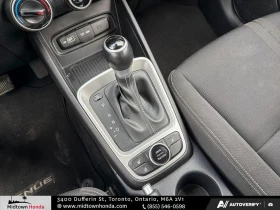 Hyundai Venue * * CARFAX * * АВТО КРЕДИТ * * , снимка 12