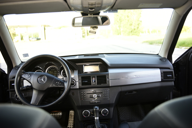 Mercedes-Benz GLK ОБСЛУЖЕНА* ПАНОРАМА* SPORT* 4MATIC, снимка 14 - Автомобили и джипове - 46422688