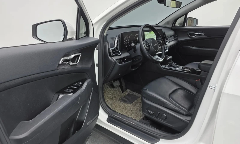 Kia Sportage Diesel 2.0 2Wd, снимка 9 - Автомобили и джипове - 51428984