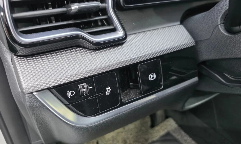 Kia Sportage Diesel 2.0 2Wd, снимка 14 - Автомобили и джипове - 51428984
