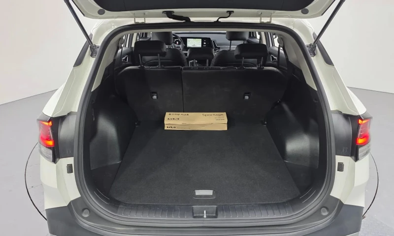 Kia Sportage Diesel 2.0 2Wd, снимка 17 - Автомобили и джипове - 51428984