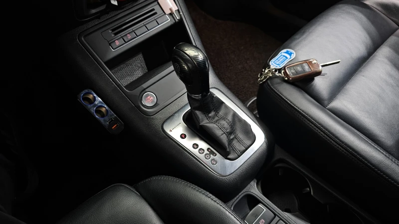 VW Tiguan 2.0TDI COMFORT autogeorge.com, снимка 8 - Автомобили и джипове - 51937250