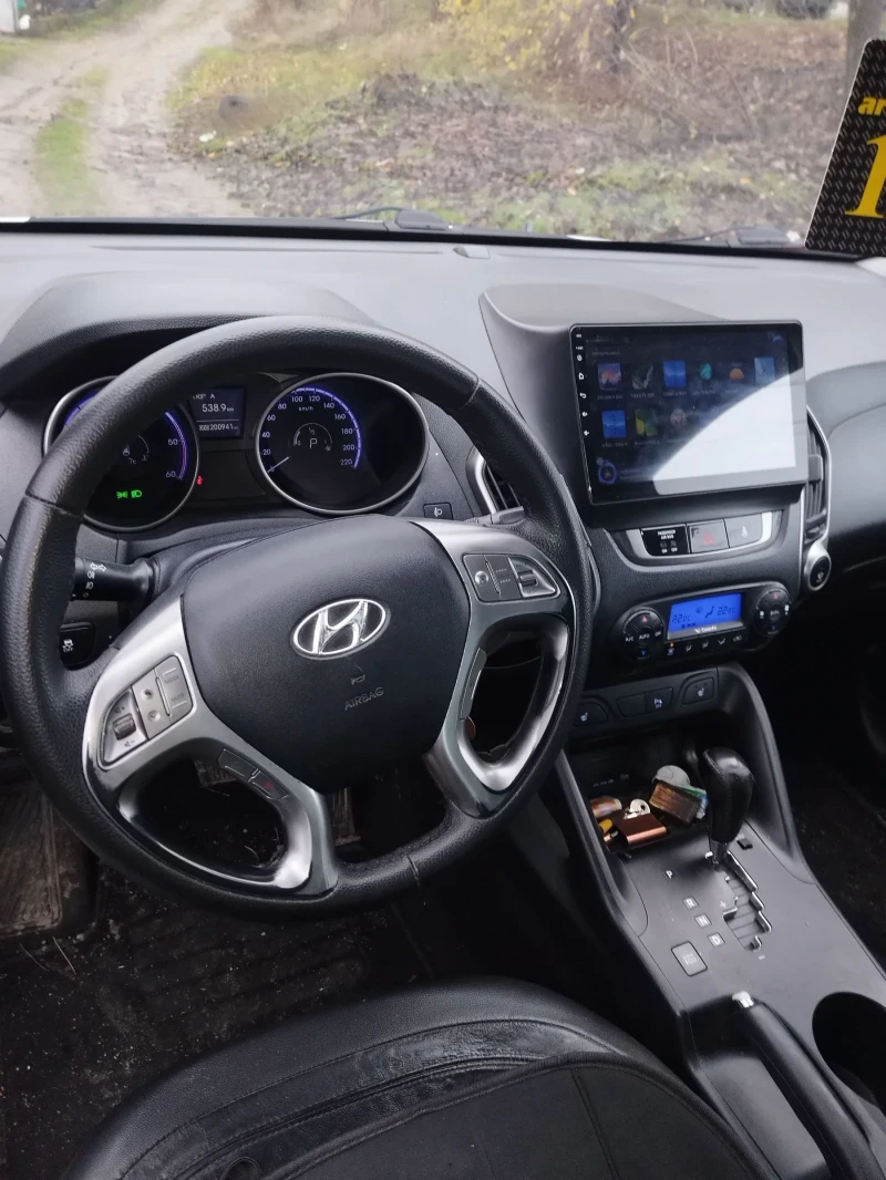Hyundai IX35 2.0D, снимка 5 - Автомобили и джипове - 52509809
