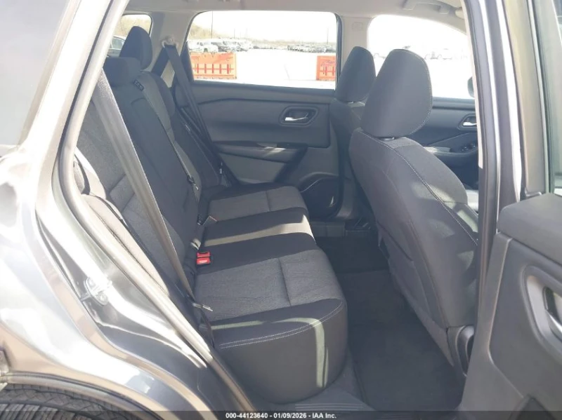 Nissan Rogue 1.5L I-3 DI, DOHC, VVT, TURBO, 201HP Front Wheel, снимка 13 - Автомобили и джипове - 53110696