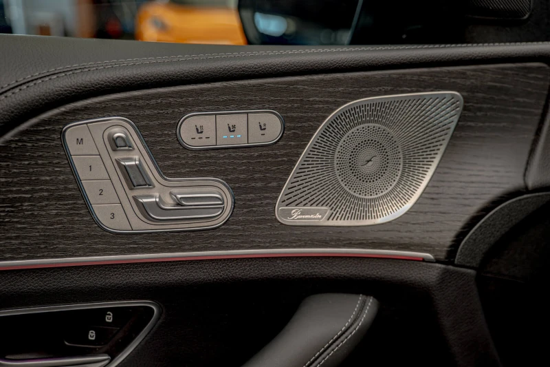 Mercedes-Benz GLE 53 4MATIC Coupe/AMG/Burmester/Обдухване/HuD/Панорама/Камера3, снимка 8 - Автомобили и джипове - 53287071